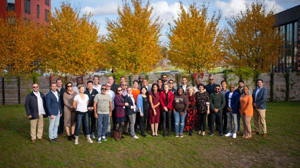 group of alumni outside of the School of Professional Studies